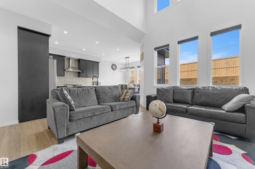 2315 51 Street, Edmonton, AB - Indoor Photo Showing Living Room