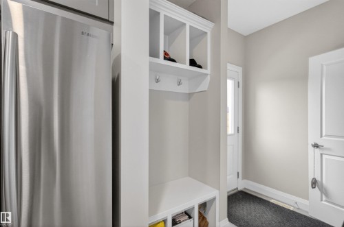 385 Charlesworth Drive, Edmonton, AB - Indoor Photo Showing Other Room