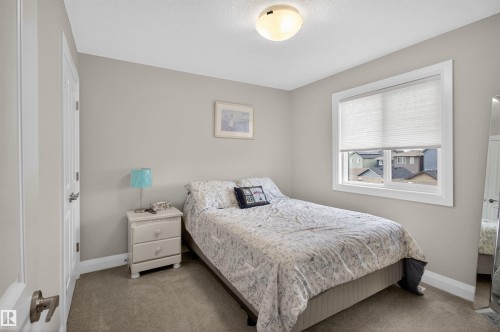 385 Charlesworth Drive, Edmonton, AB - Indoor Photo Showing Bedroom