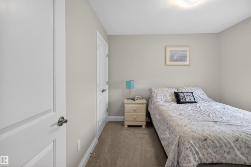 385 Charlesworth Drive, Edmonton, AB - Indoor Photo Showing Bedroom