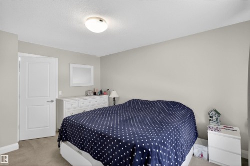 385 Charlesworth Drive, Edmonton, AB - Indoor Photo Showing Bedroom