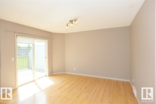 10903 8 Avenue, Edmonton, AB - Indoor Photo Showing Other Room
