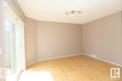 10903 8 Avenue, Edmonton, AB - Indoor Photo Showing Other Room