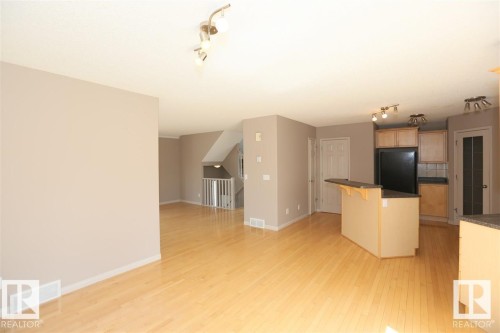 10903 8 Avenue, Edmonton, AB - Indoor Photo Showing Kitchen