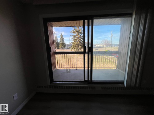205 51 Brown Street, Stony Plain, AB - Indoor Photo Showing Other Room