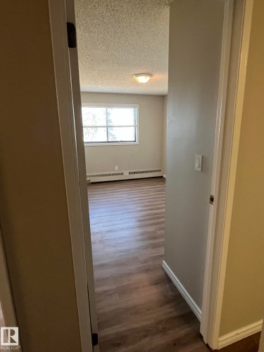 205 51 Brown Street, Stony Plain, AB - Indoor Photo Showing Other Room