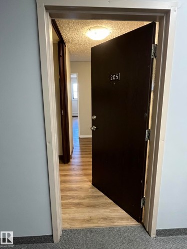 205 51 Brown Street, Stony Plain, AB - Indoor Photo Showing Other Room
