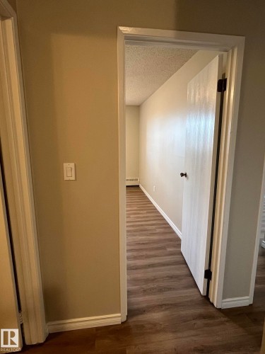 205 51 Brown Street, Stony Plain, AB - Indoor Photo Showing Other Room