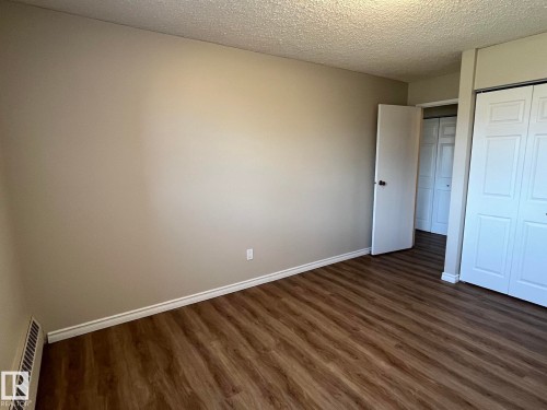 205 51 Brown Street, Stony Plain, AB - Indoor Photo Showing Other Room