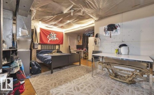 5451 Hill View Crescent, Edmonton, AB - Indoor