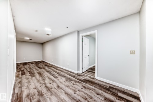 8615 42A Avenue, Edmonton, AB - Indoor Photo Showing Other Room