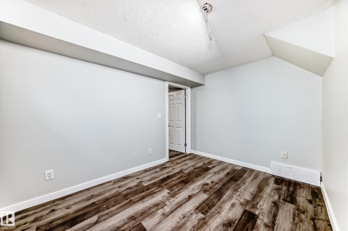 8615 42A Avenue, Edmonton, AB - Indoor Photo Showing Other Room
