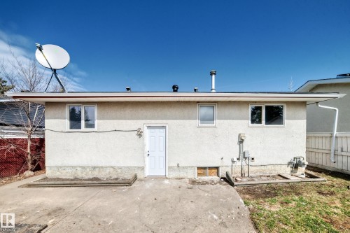 8615 42A Avenue, Edmonton, AB - Outdoor