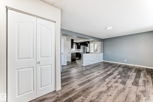 8615 42A Avenue, Edmonton, AB - Indoor Photo Showing Other Room
