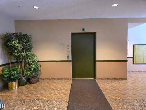 219 6623 172 Street, Edmonton, AB - Indoor Photo Showing Other Room