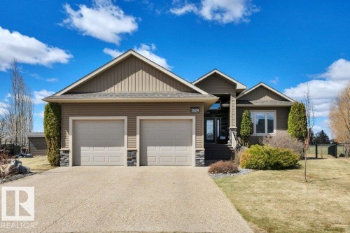 3809 69A Street Close  Camrose, AB T4V 5A8