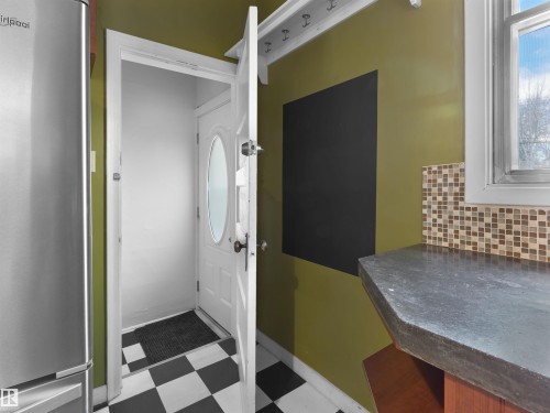9808 90 Avenue, Edmonton, AB - Indoor Photo Showing Other Room