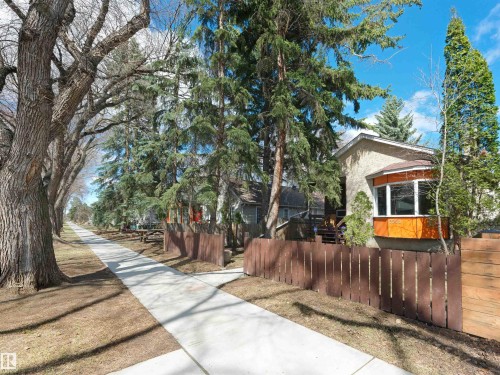 9808 90 Avenue, Edmonton, AB - Outdoor