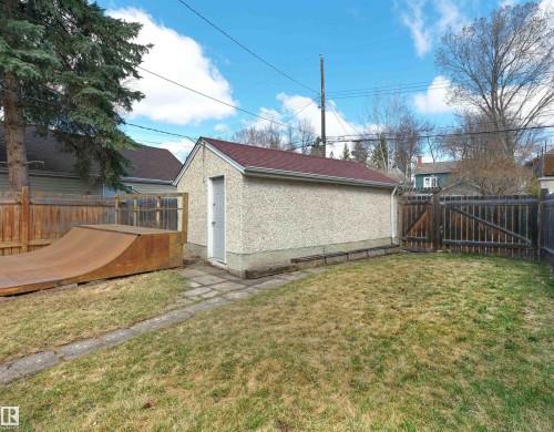 9808 90 Avenue, Edmonton, AB - Outdoor