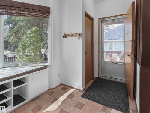 9808 90 Avenue, Edmonton, AB - Indoor Photo Showing Other Room