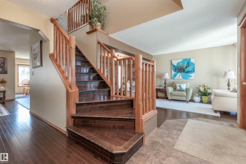 687 Meadowview Drive, Sherwood Park, AB - Indoor Photo Showing Other Room