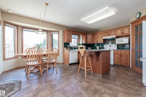 687 Meadowview Drive, Sherwood Park, AB - Indoor