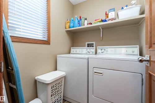 687 Meadowview Drive, Sherwood Park, AB - Indoor Photo Showing Laundry Room