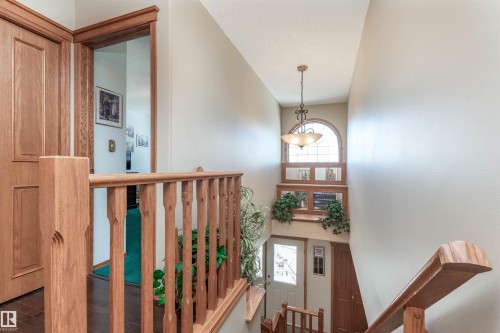 687 Meadowview Drive, Sherwood Park, AB - Indoor Photo Showing Other Room