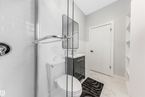 11828 50 St, Edmonton, AB - Indoor Photo Showing Bathroom