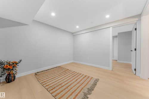 11828 50 St, Edmonton, AB - Indoor Photo Showing Other Room