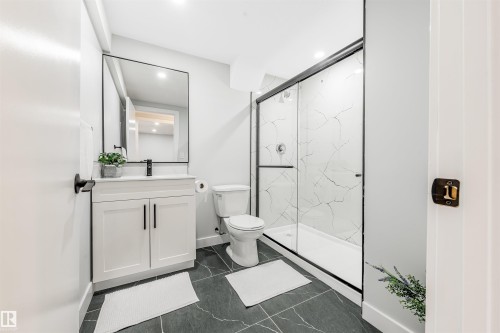 11828 50 St, Edmonton, AB - Indoor Photo Showing Bathroom