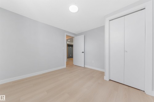 11828 50 St, Edmonton, AB - Indoor Photo Showing Other Room