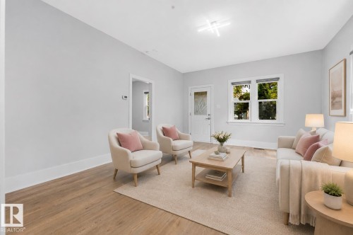 11828 50 St, Edmonton, AB - Indoor Photo Showing Living Room