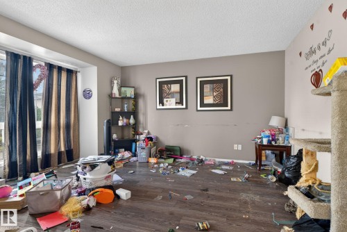Image quality insufficient for description - 64 3311 58 Street, Edmonton, AB - Indoor