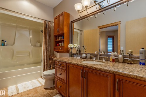 22031 Twp Rd 472, Rural Wetaskiwin County, AB - Indoor Photo Showing Bathroom
