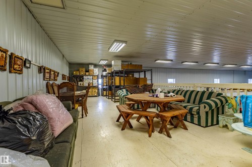22031 Twp Rd 472, Rural Wetaskiwin County, AB - Indoor