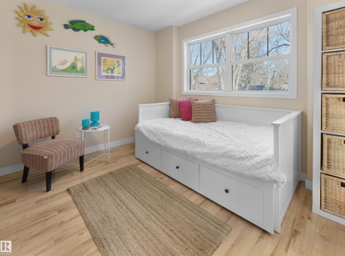 9815 90 Avenue, Edmonton, AB - Indoor Photo Showing Bedroom