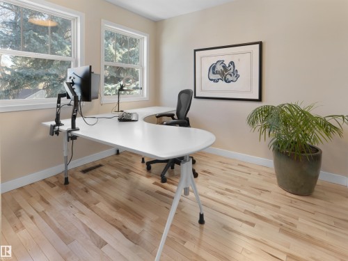 9815 90 Avenue, Edmonton, AB - Indoor Photo Showing Office