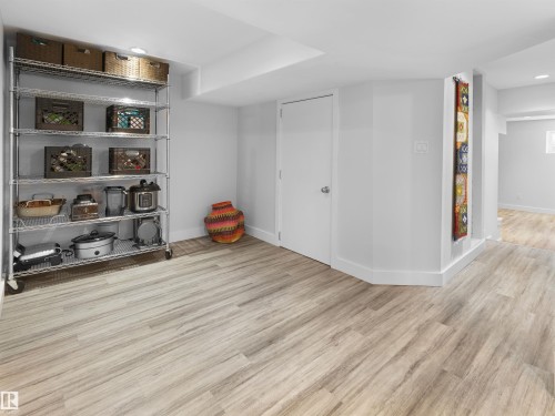 9815 90 Avenue, Edmonton, AB - Indoor Photo Showing Other Room