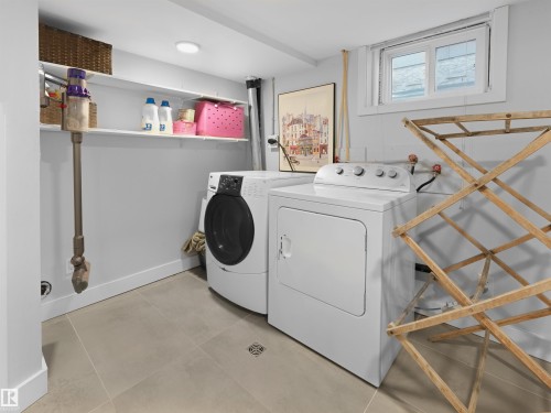 9815 90 Avenue, Edmonton, AB - Indoor Photo Showing Laundry Room