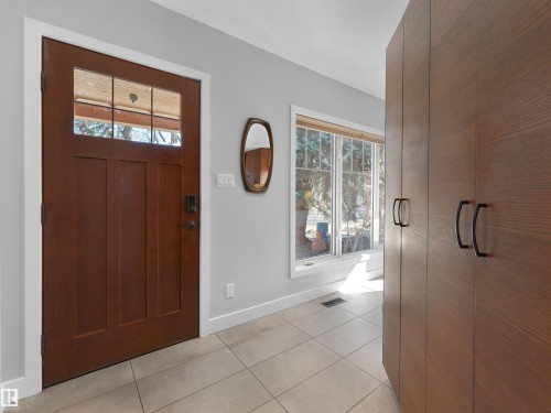 9815 90 Avenue, Edmonton, AB - Indoor Photo Showing Other Room