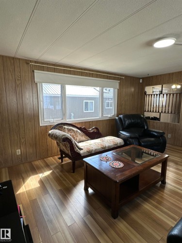 192 Lee Ridge Road, Edmonton, AB - Indoor Photo Showing Living Room