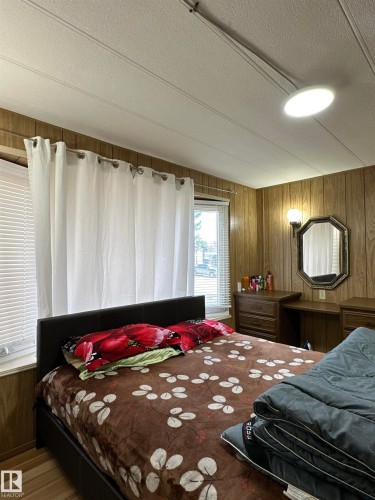 192 Lee Ridge Road, Edmonton, AB - Indoor Photo Showing Bedroom