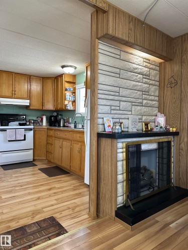 192 Lee Ridge Road, Edmonton, AB - Indoor Photo Showing Kitchen
