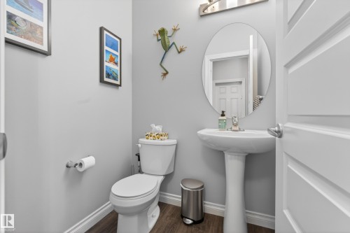 7294 Armour Crescent, Edmonton, AB - Indoor Photo Showing Bathroom