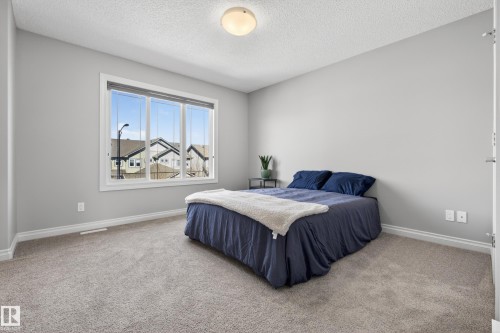 7294 Armour Crescent, Edmonton, AB - Indoor Photo Showing Bedroom