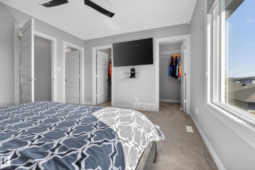 7294 Armour Crescent, Edmonton, AB - Indoor Photo Showing Bedroom