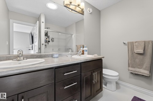 7294 Armour Crescent, Edmonton, AB - Indoor Photo Showing Bathroom