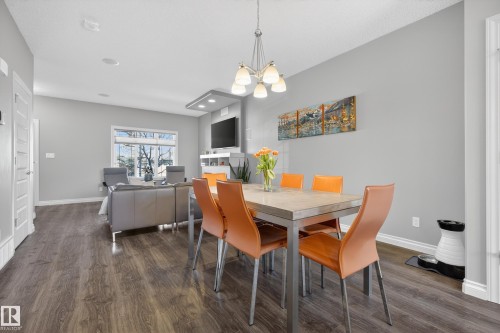 7294 Armour Crescent, Edmonton, AB - Indoor Photo Showing Dining Room