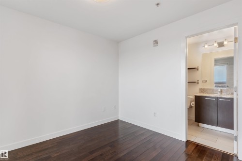 1901 10388 105 Street, Edmonton, AB - Indoor Photo Showing Other Room